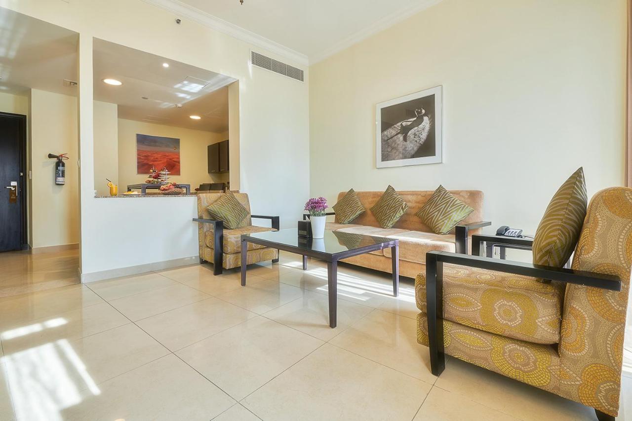 Bahi Ajman Palace Hotel Zewnętrze zdjęcie Living room